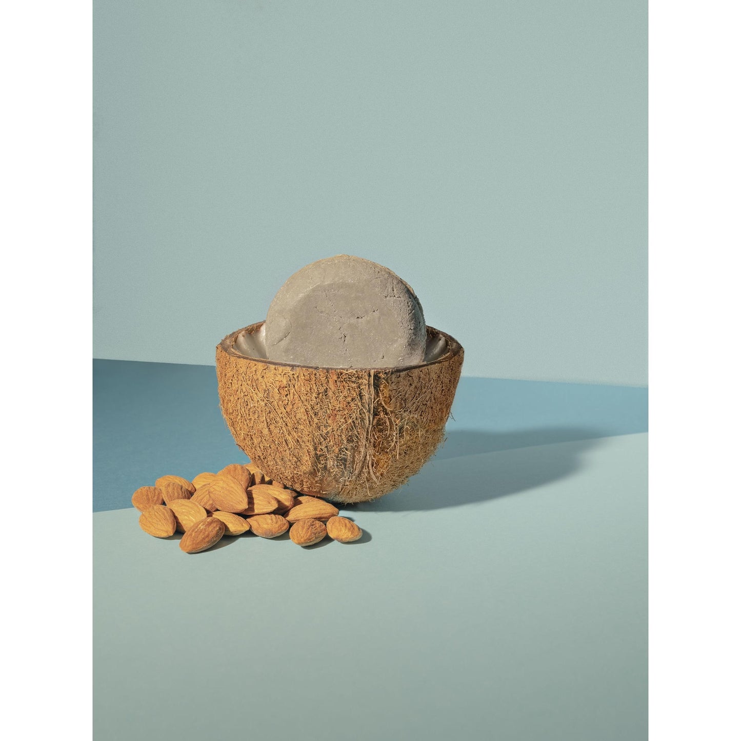 Planeta Huerto shampooing solide réparateur à la noix de coco et aux amandes 85 g