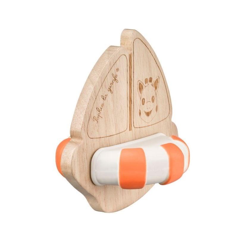 Lilla båt i gummi och trä