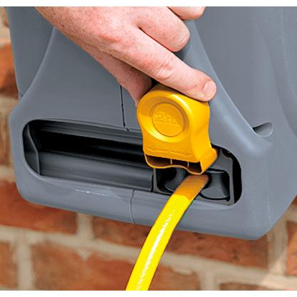 Kompakte Schlauchrolle mit 25 m Schlauch Hozelock