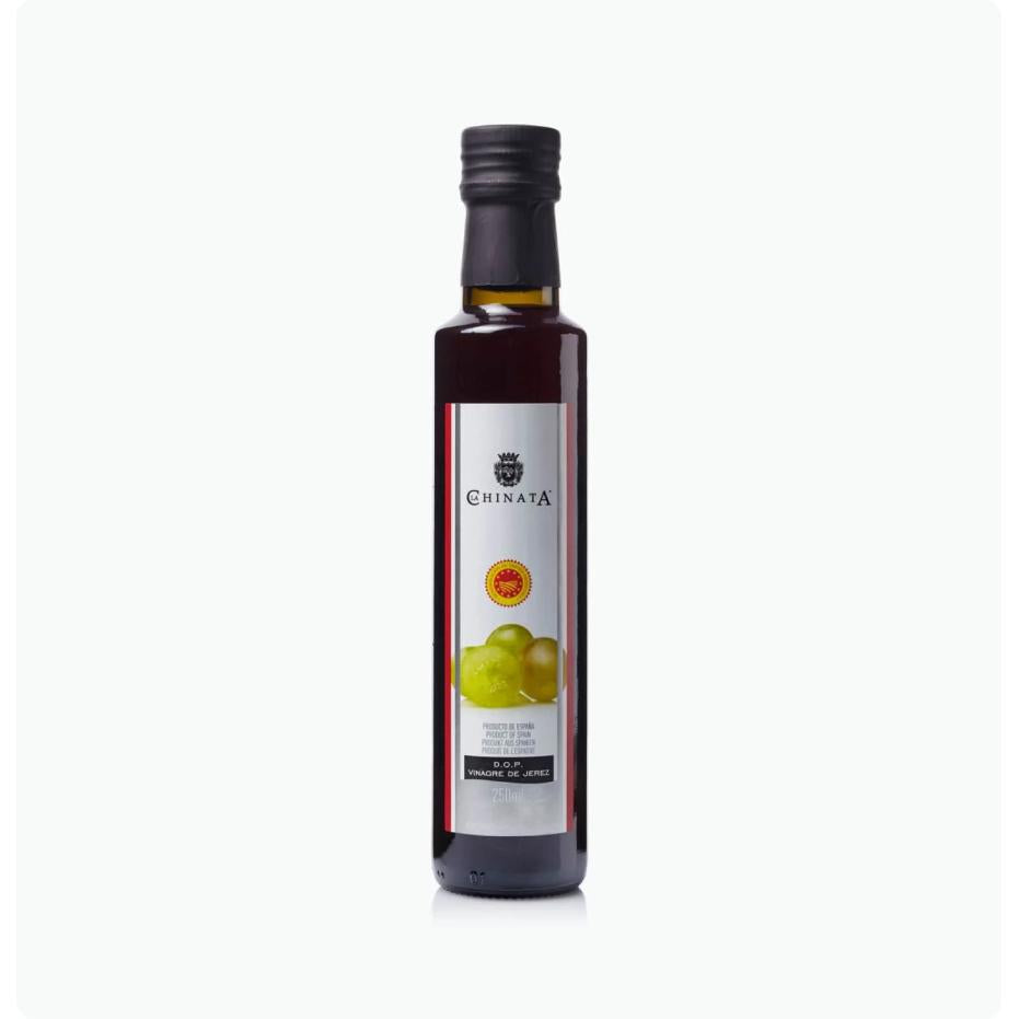 Średni kosz upominkowy Gourmet nr 1 La Chinata z 8 produktami.