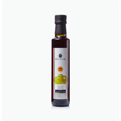 Średni kosz upominkowy Gourmet nr 1 La Chinata z 8 produktami.