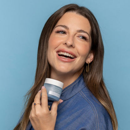 DEWY LIFT RICH FASTNINGSDAGSKRÄM – TORR HUD MED 2 % EXOSOMER 50 ML