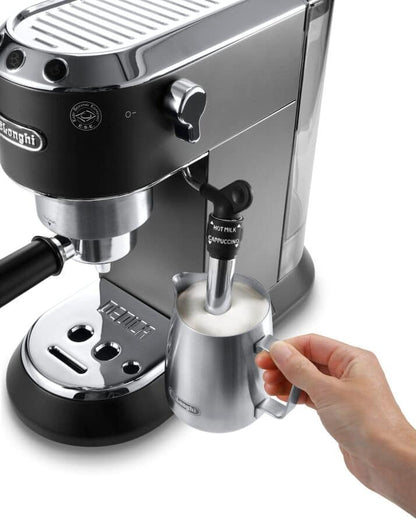 Delonghi Dedica Style Handmatige espressomachine en cappuccinatore EC685.BK zwart